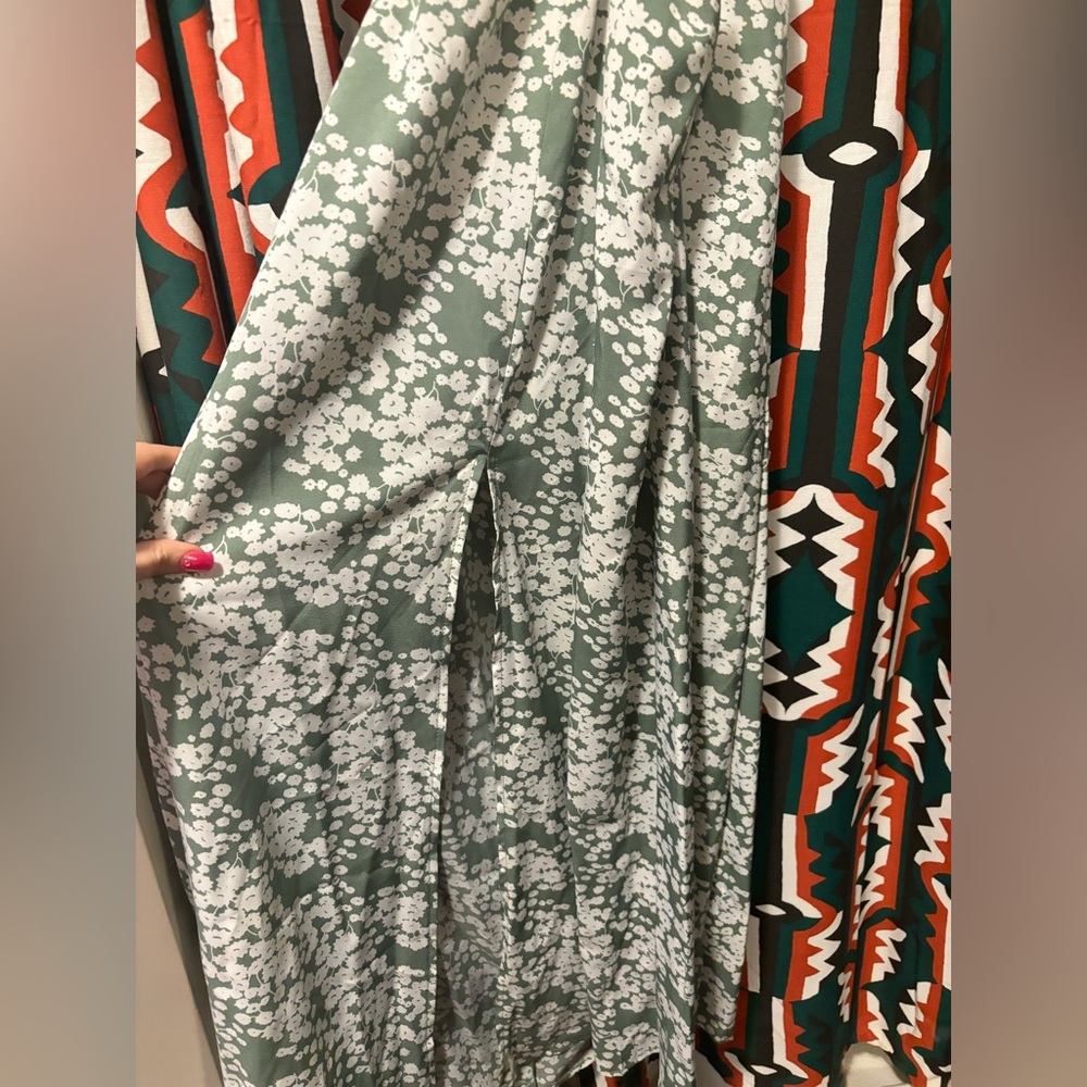SHEIN VCAY Ditsy Floral Twist Front Split Hem Dress size large - Picture 2 of 5